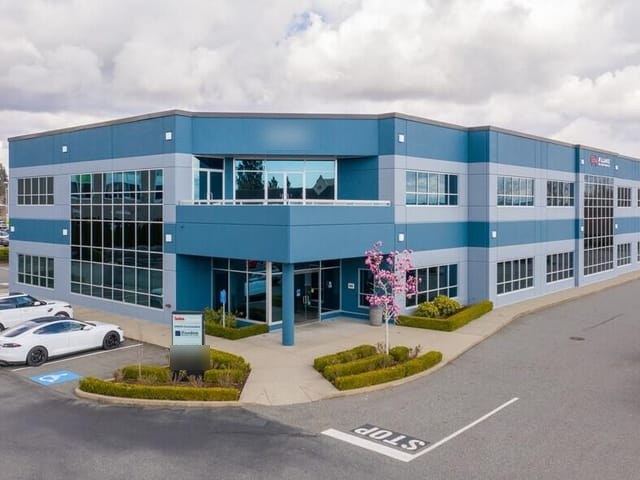 Panorama Ridge commercial building